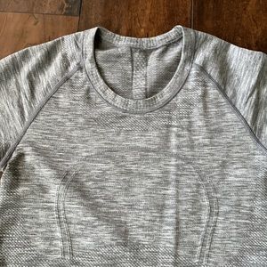 Lululemon swiftly, size 6, great condition